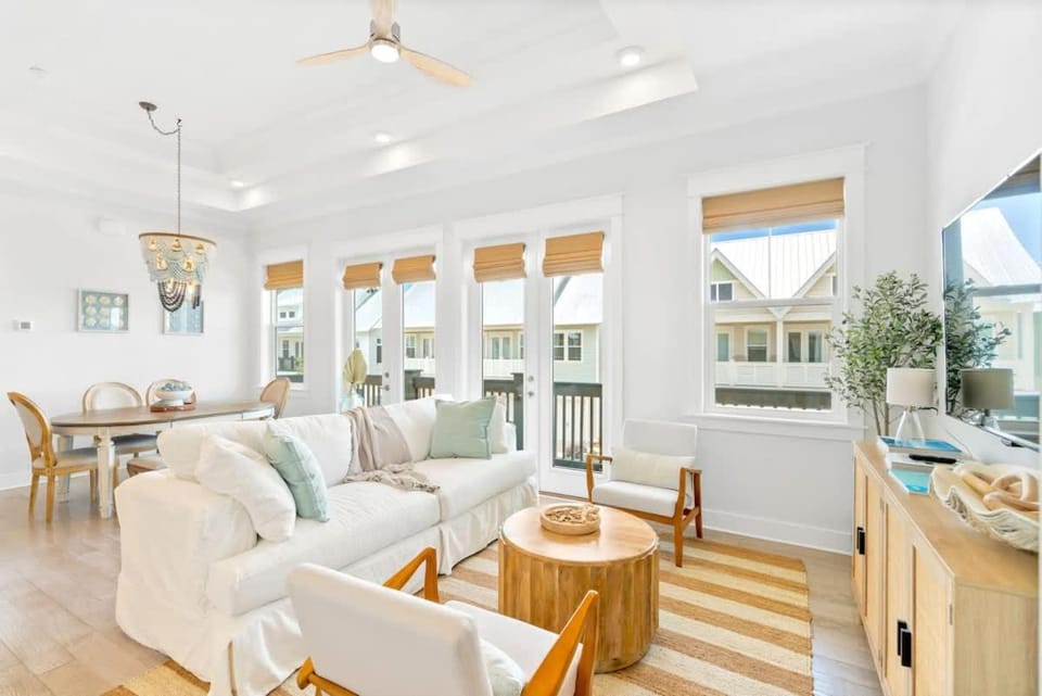 Watersound Escape by Stay on 30a- Pool, Bikes, Golf Cart House in South Walton County