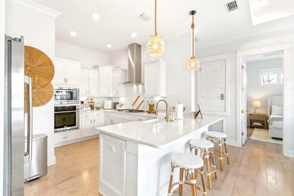 Watersound Escape by Stay on 30a- Pool, Bikes, Golf Cart House in South Walton County