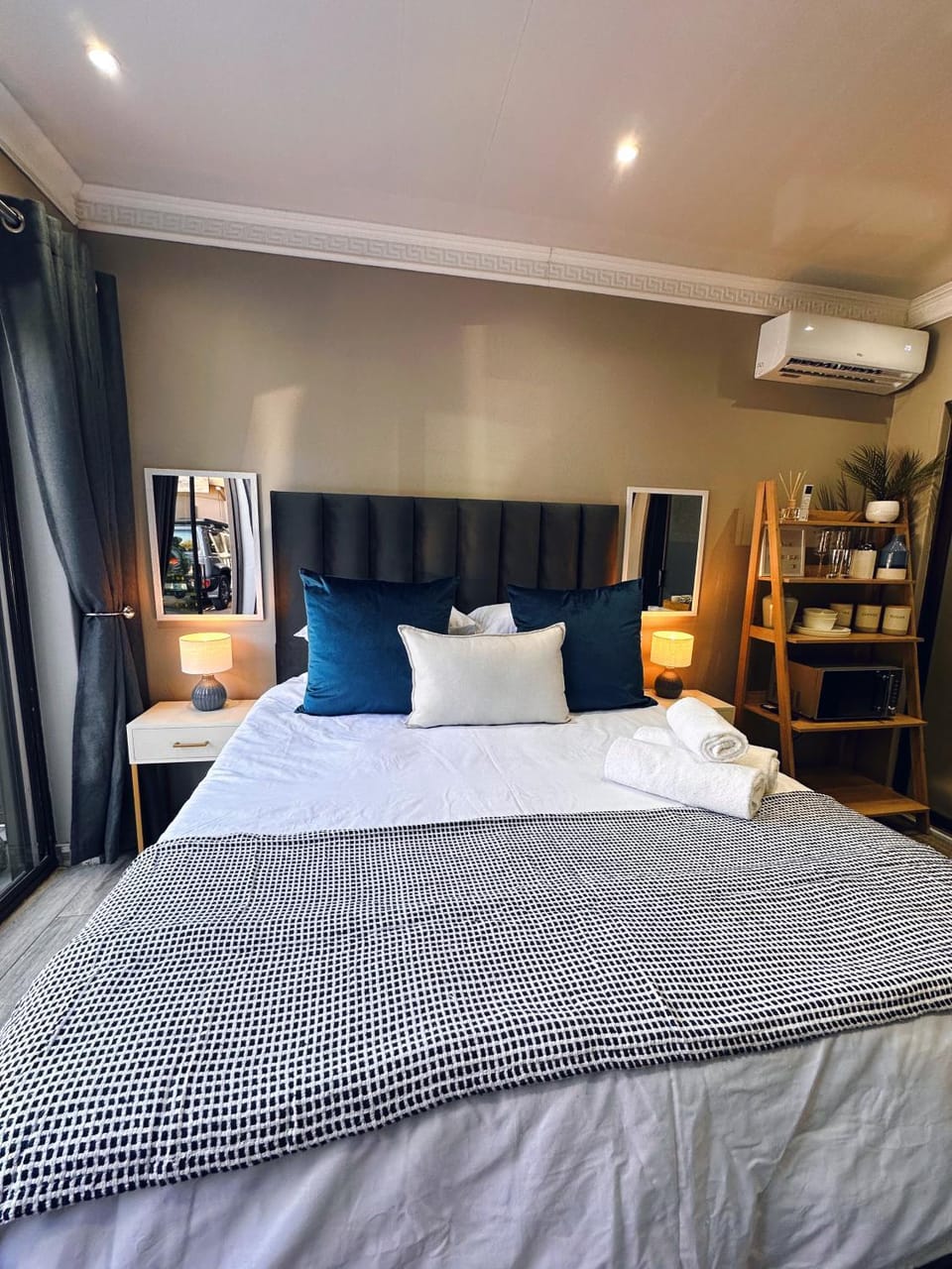 Lemon & Blue Apartment in North West, South Africa