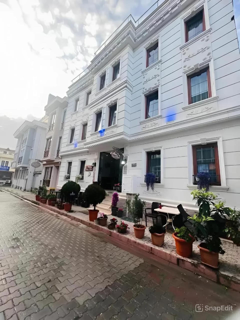 Property building, Day, City view, Street view