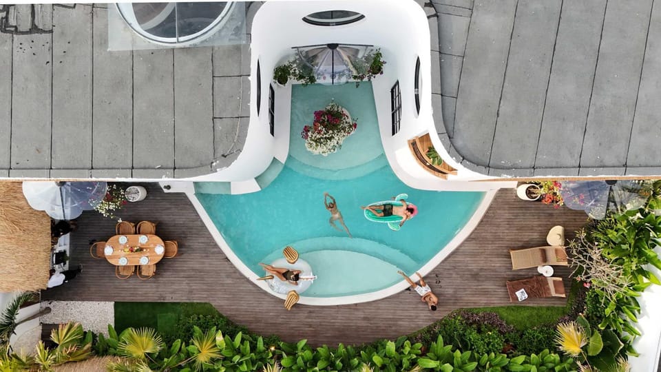 Pool view, Swimming pool