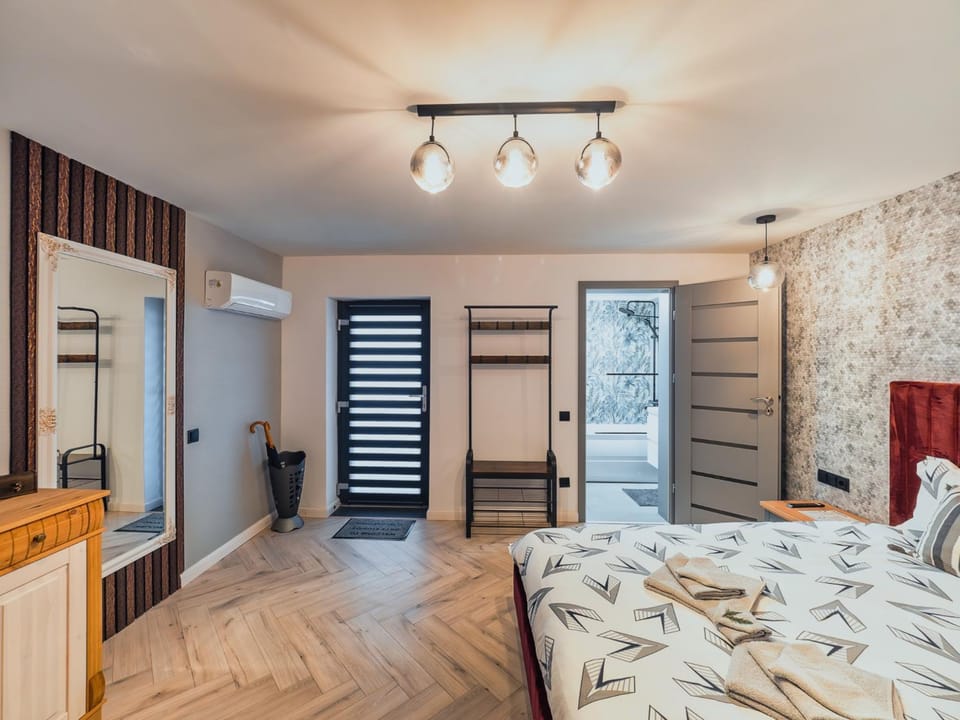 Bed, Bedroom, wardrobe, air conditioner