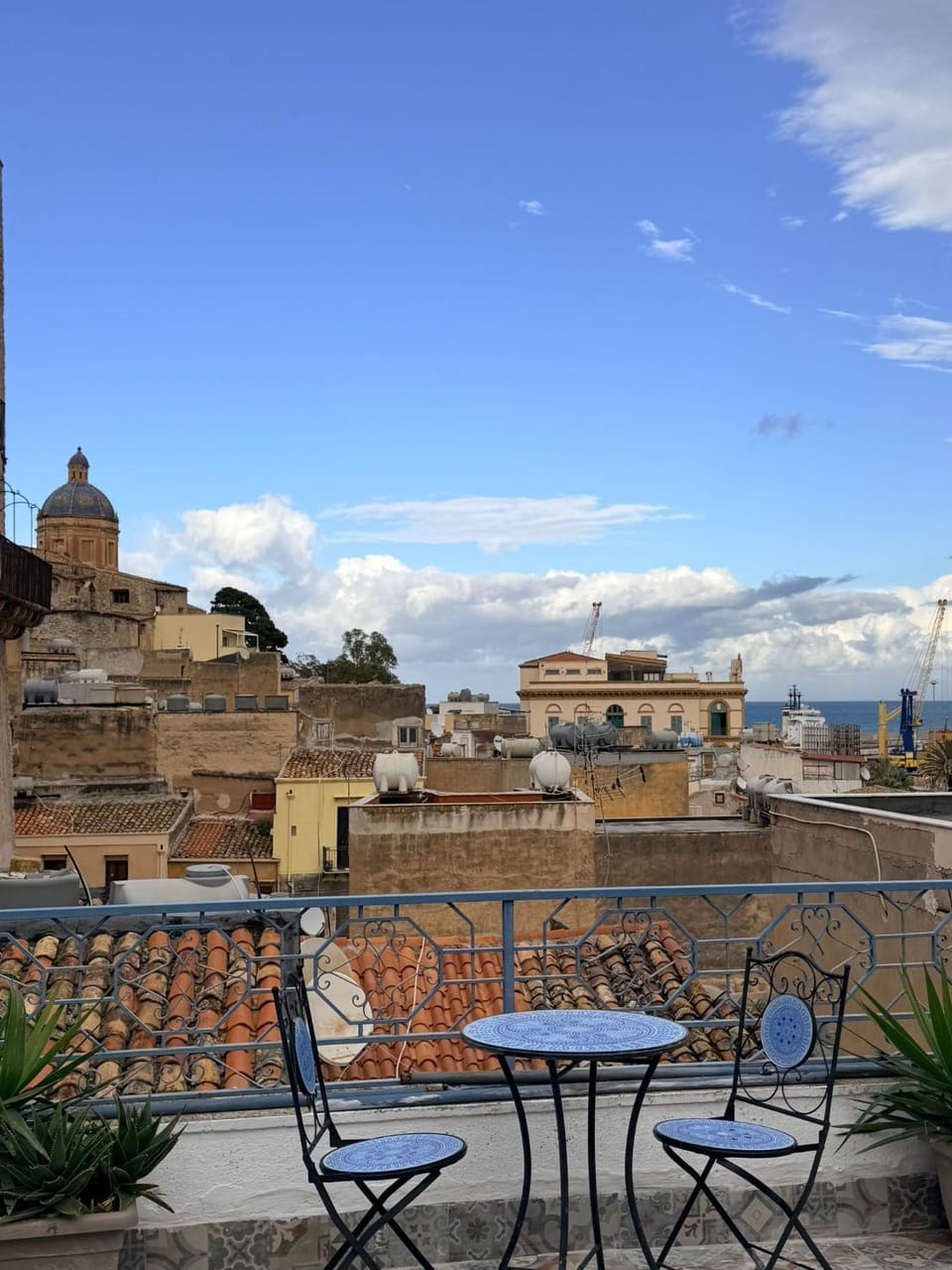 Landmark view, Inner courtyard view