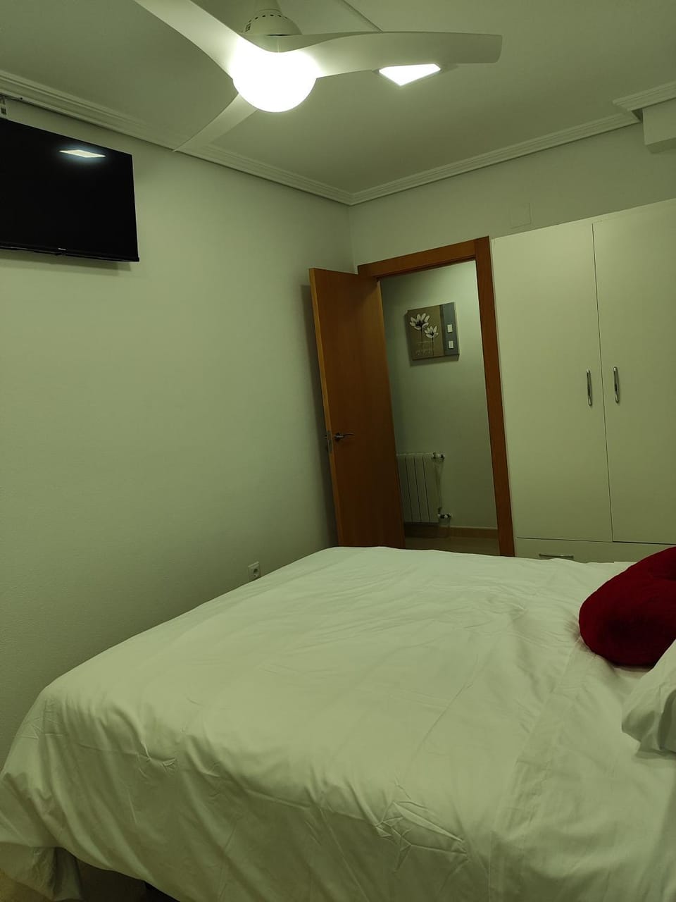Bed, Bedroom, towels, wardrobe