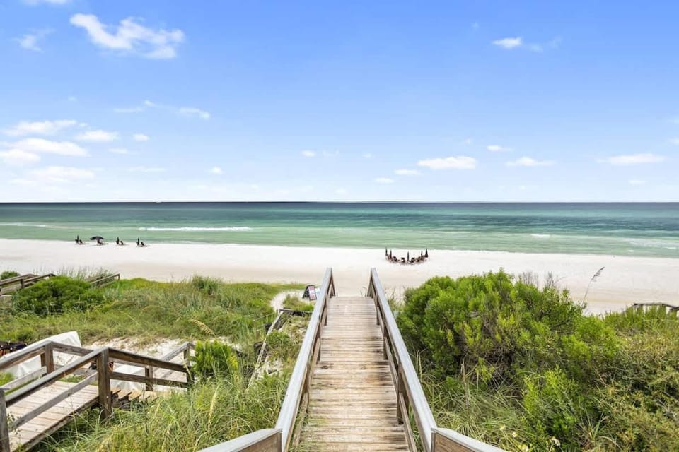 Camp Creek Cottage by Stay on 30A- Pool, Bikes, Private Beach Access House in Seacrest