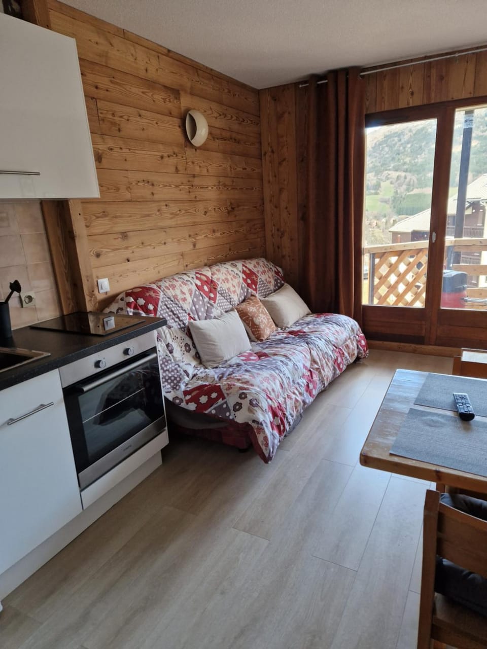 D42 Dolomites- Ski Navette Gratuite- Rando Prêt raquettes, Apartment in Provence-Alpes-Côte d'Azur