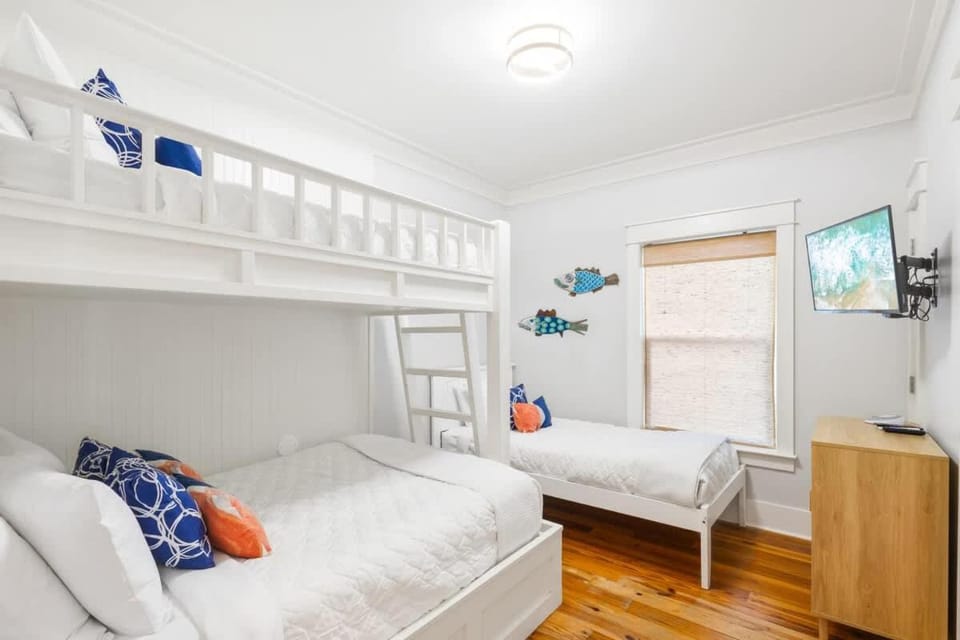 Beach Thyme by Stay on 30A- Pool, Bikes House in Rosemary Beach