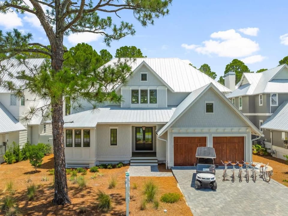 Elegance On Eastern Lake by Stay on 30A- Pool, Bikes, Golf Cart House in South Walton County