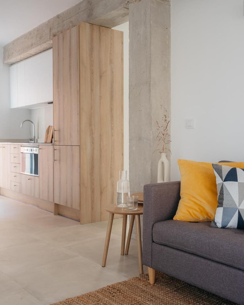 TV and multimedia, Kitchen or kitchenette, Seating area