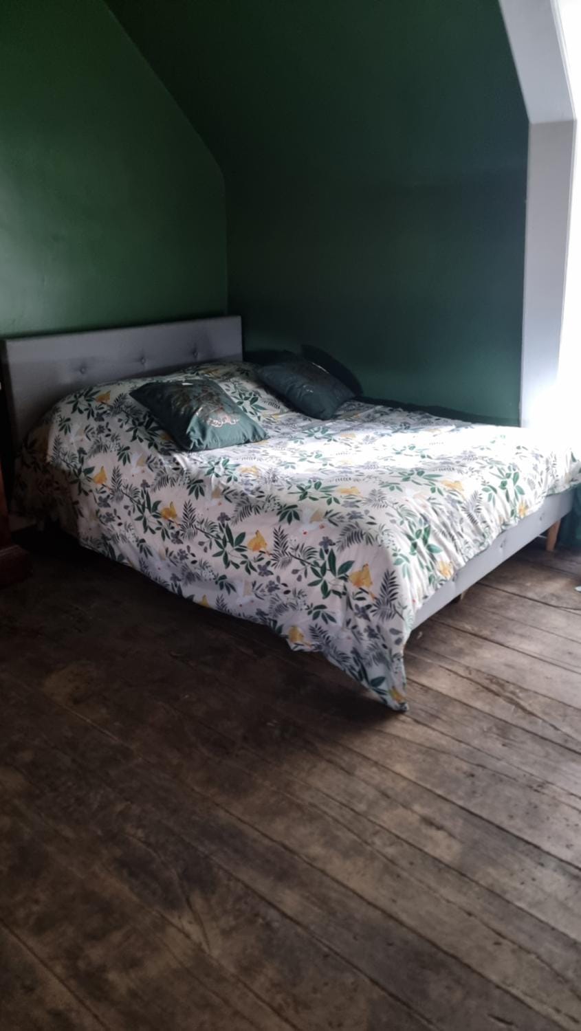 Bed, Bedroom