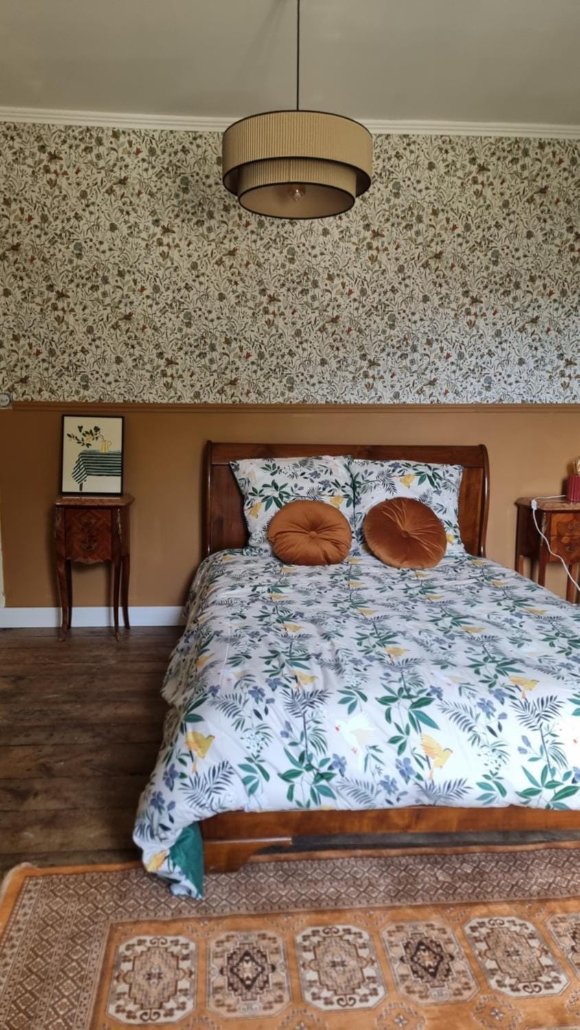 Bed, Photo of the whole room, Bedroom