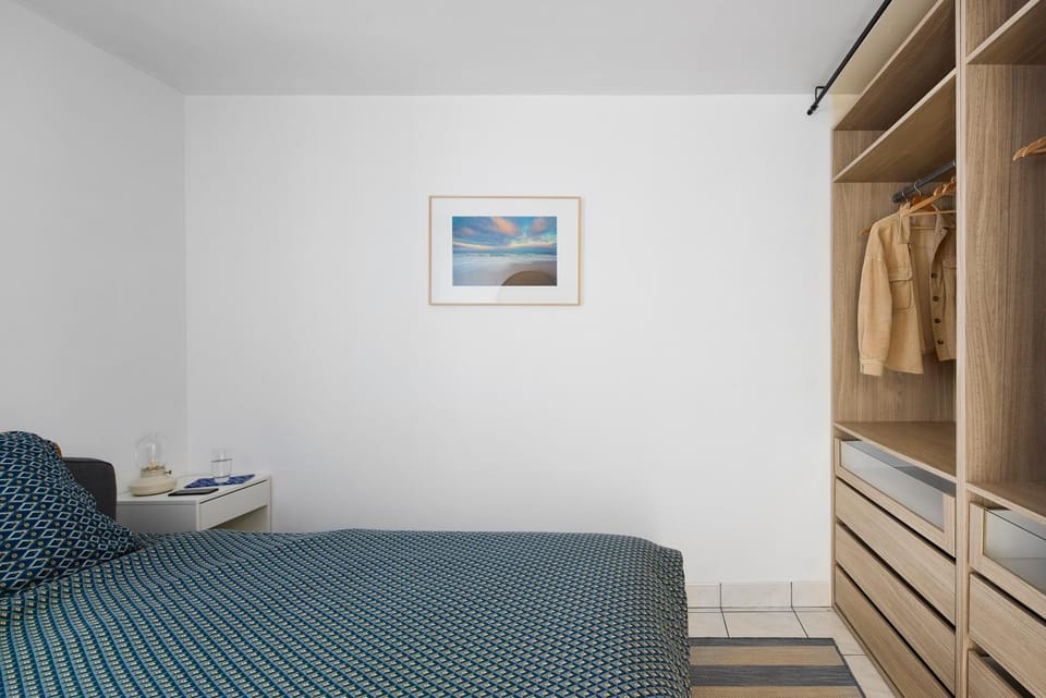 Bed, Photo of the whole room, Bedroom, wardrobe