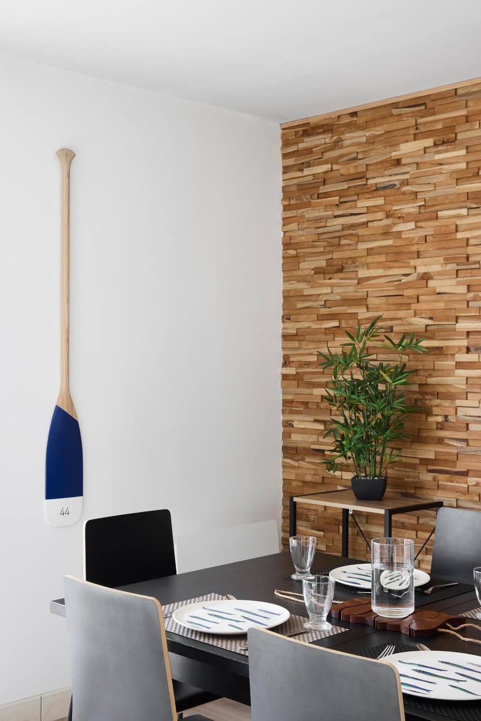 Seating area, Dining area