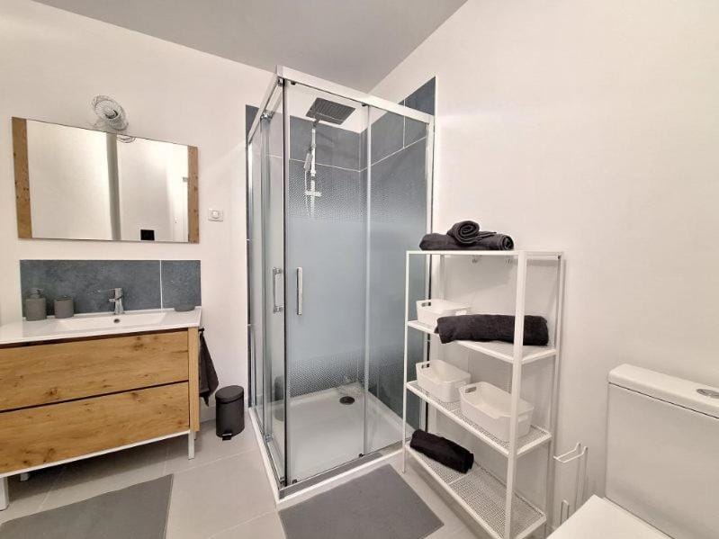 Shower, Bathroom