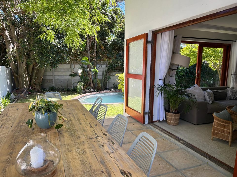 Patio, Swimming pool, Entertainment