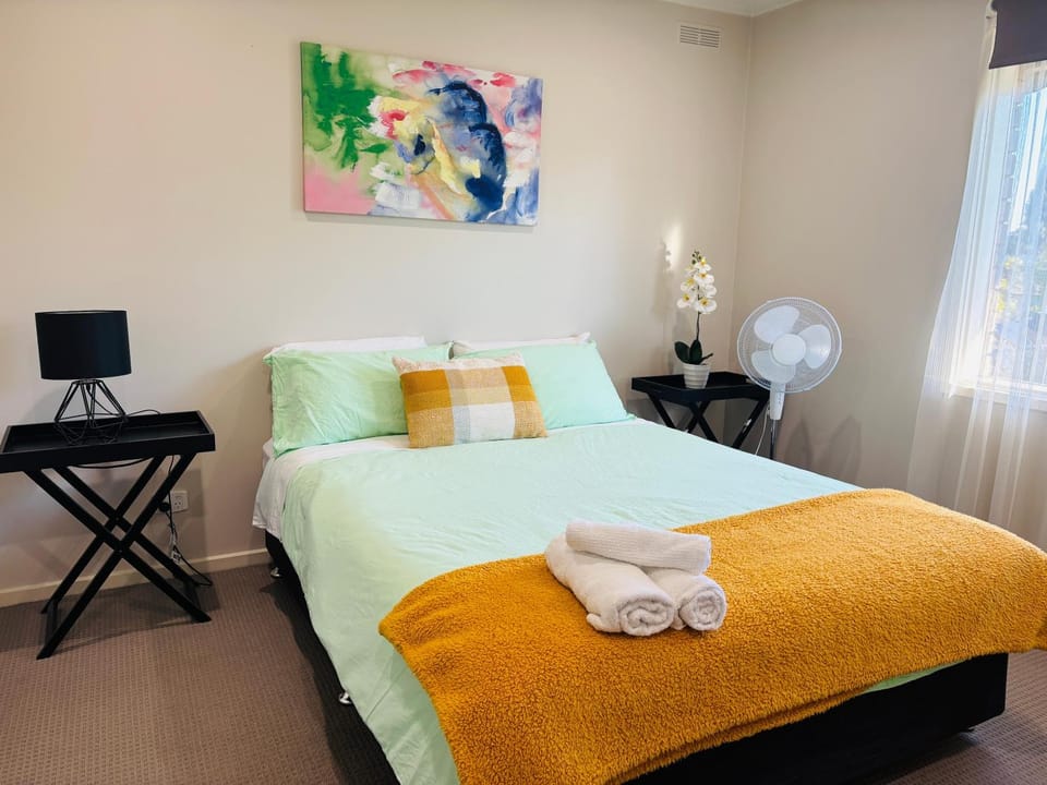 3 Bedroom Home in North Bendigo House in Bendigo