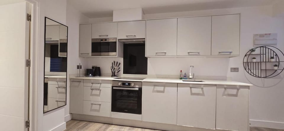 Kings Lodge By Nivaas Apartment in Reading