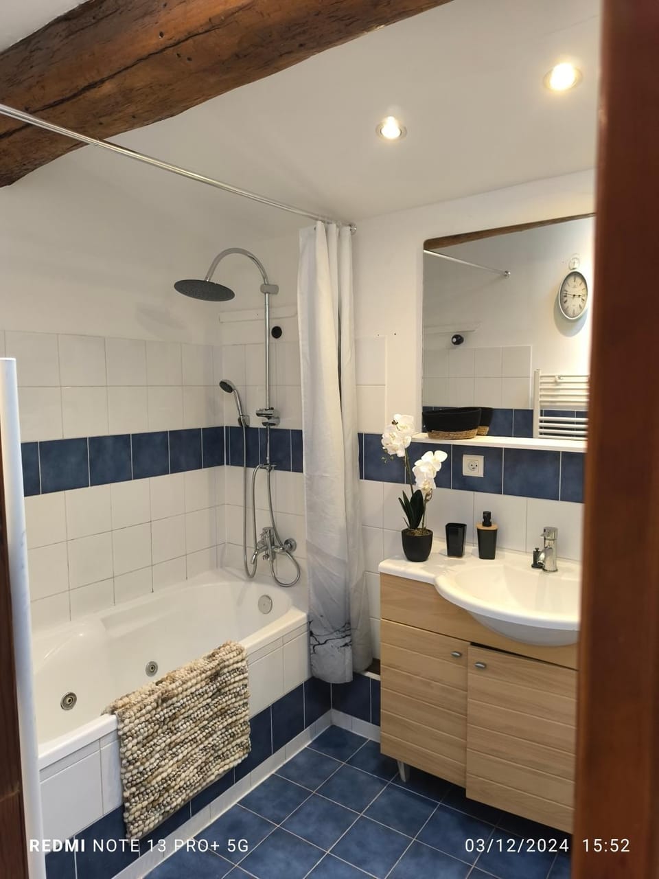 Shower, Bathroom, Bath, towels