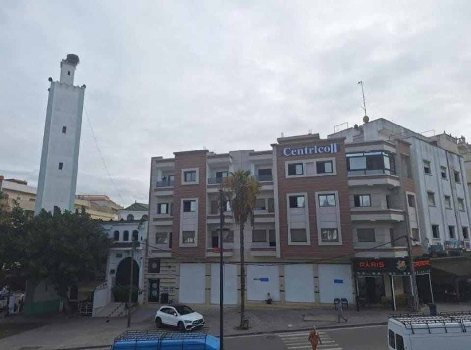 Property building, City view, Location