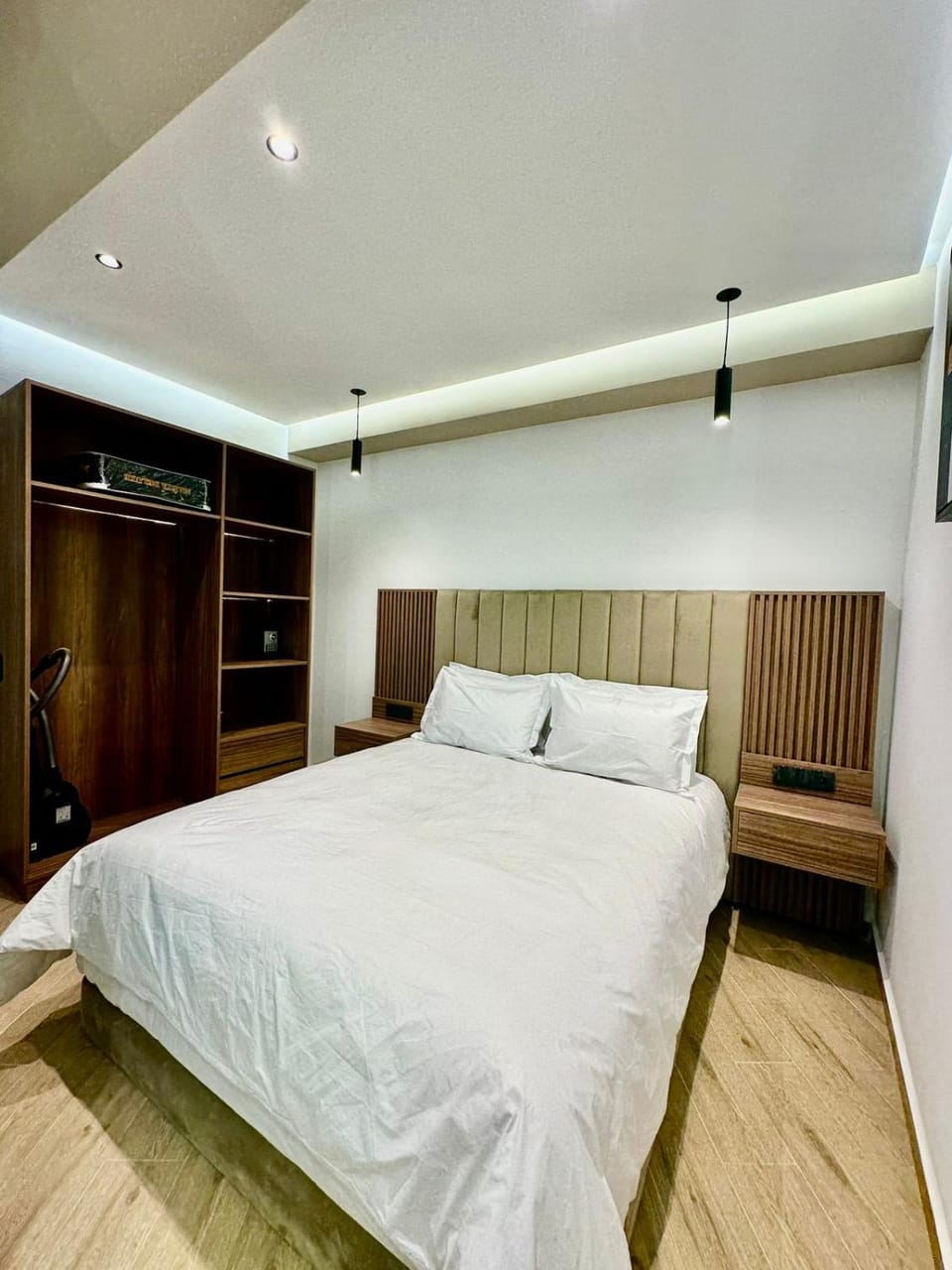 Bed, Photo of the whole room, Bedroom, wardrobe