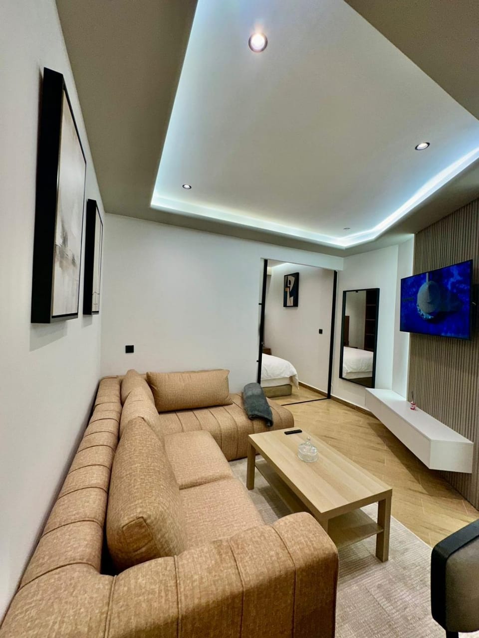 Communal lounge/ TV room, TV and multimedia, Living room, Seating area, Evening entertainment