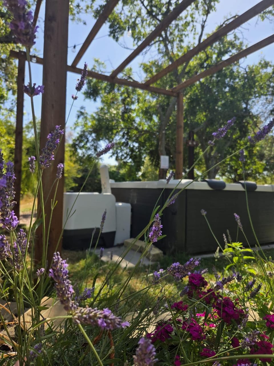 Duke End Retreat Nature lodge in Metropolitan Borough of Solihull