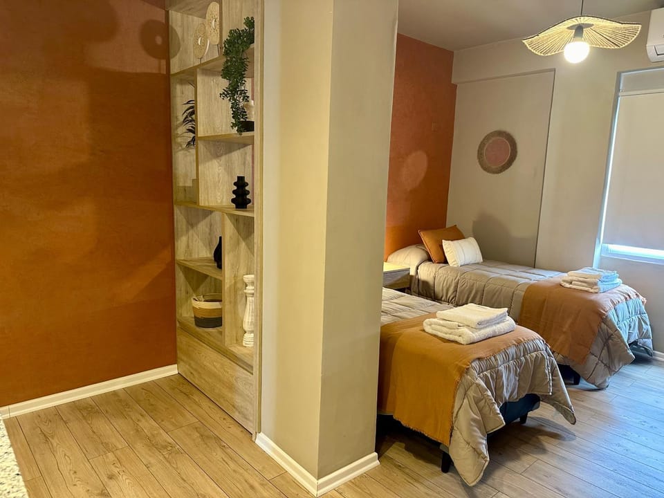 Bedroom, towels