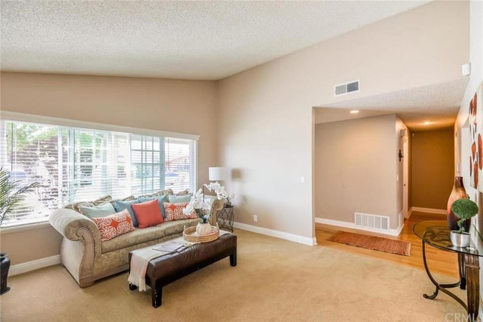 Charming Bedroom Near Disney Land, Orange County Vacation rental in La Palma