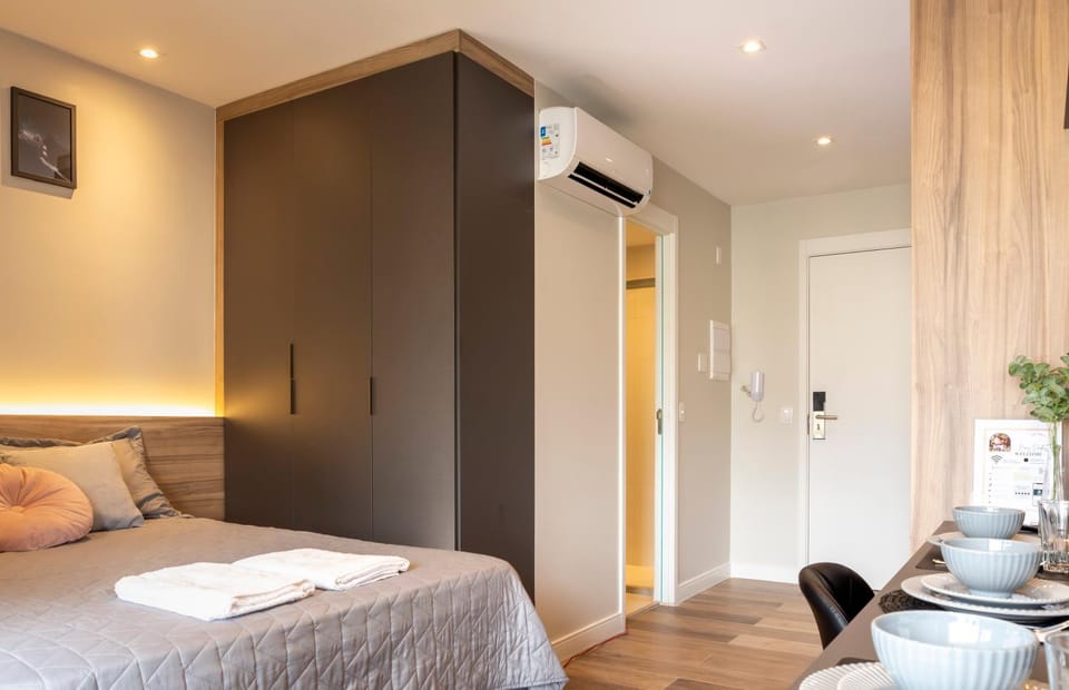 Bed, Photo of the whole room, Bedroom, wardrobe, air conditioner
