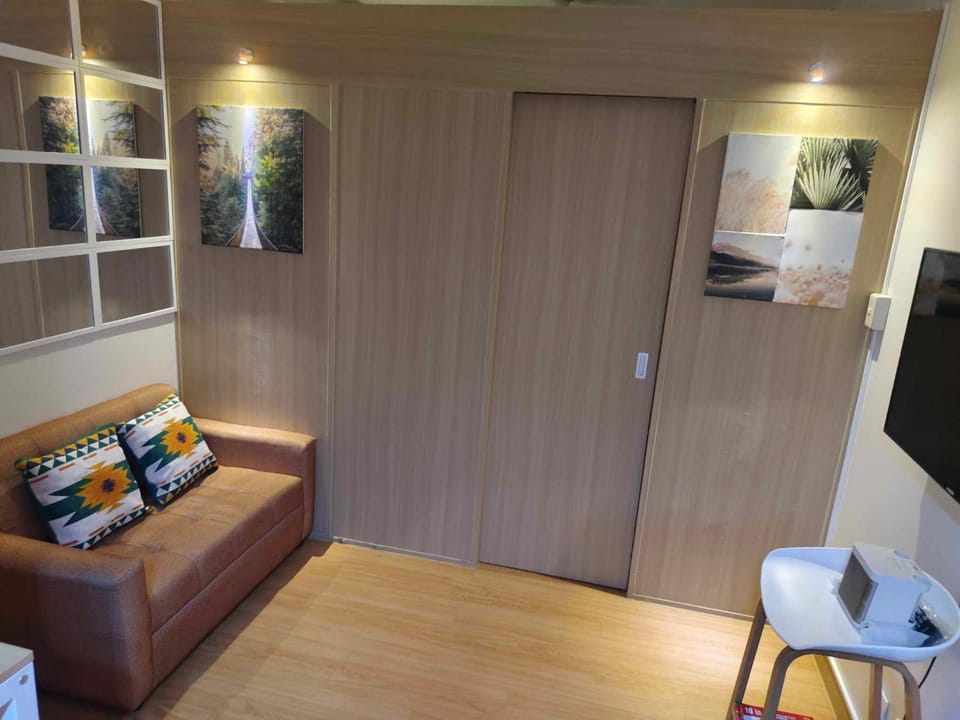 Budget Friendly Tad's Staycation Apartment hotel in Quezon City
