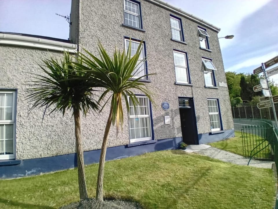 City view, City view, Family