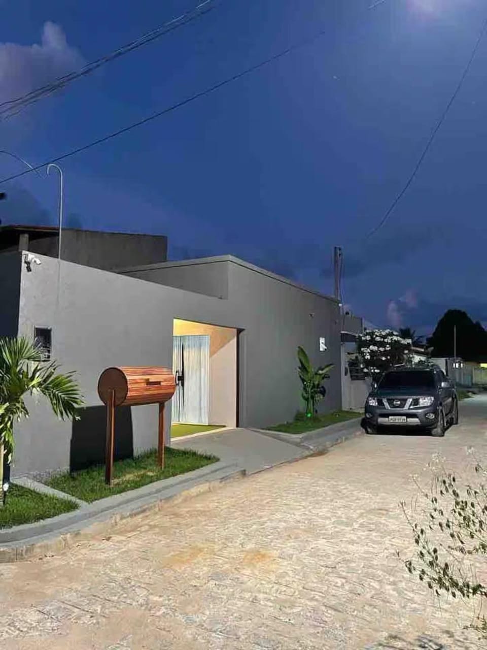 Facade/entrance