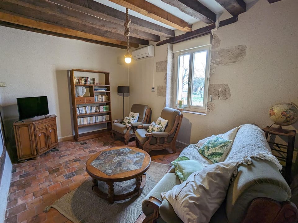 Gîte de charme en forêt: 4/6 pers, nature, détente, parking, animaux acceptés - FR-1-590-529 House in Centre-Val de Loire