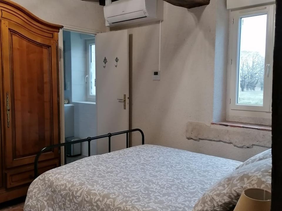 Gîte de charme en forêt: 4/6 pers, nature, détente, parking, animaux acceptés - FR-1-590-529 House in Centre-Val de Loire