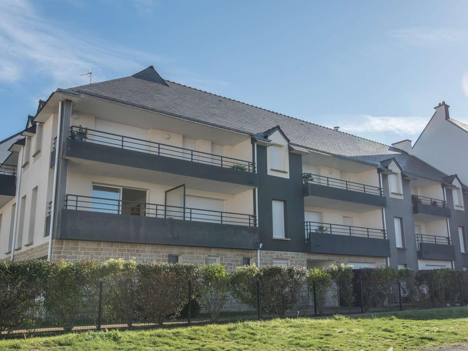 Appartement lumineux 2 pièces avec parking - 3* à Étel, proche plages - FR-1-479-187 Apartment in Étel