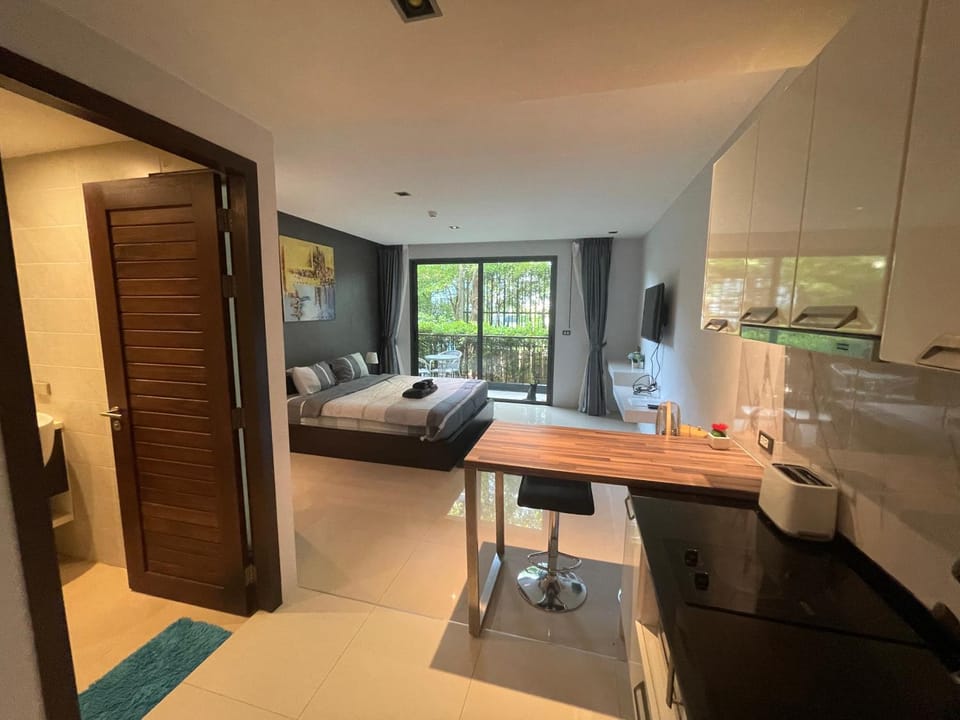 Emerald Terrace Serenity 11 - 5th Floor Garden View by PSR Apartment in Patong