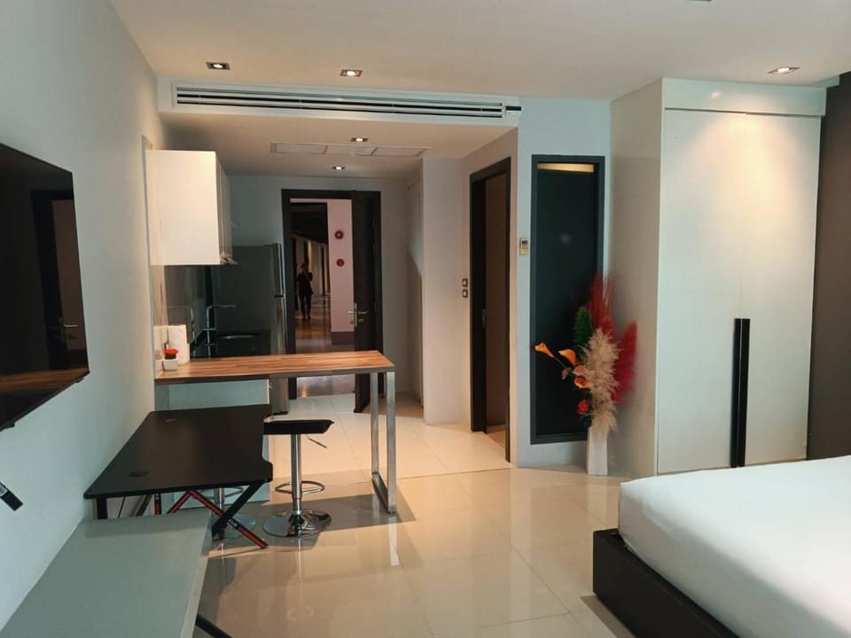 Emerald Terrace Serenity 11 - 5th Floor Garden View by PSR Apartment in Patong