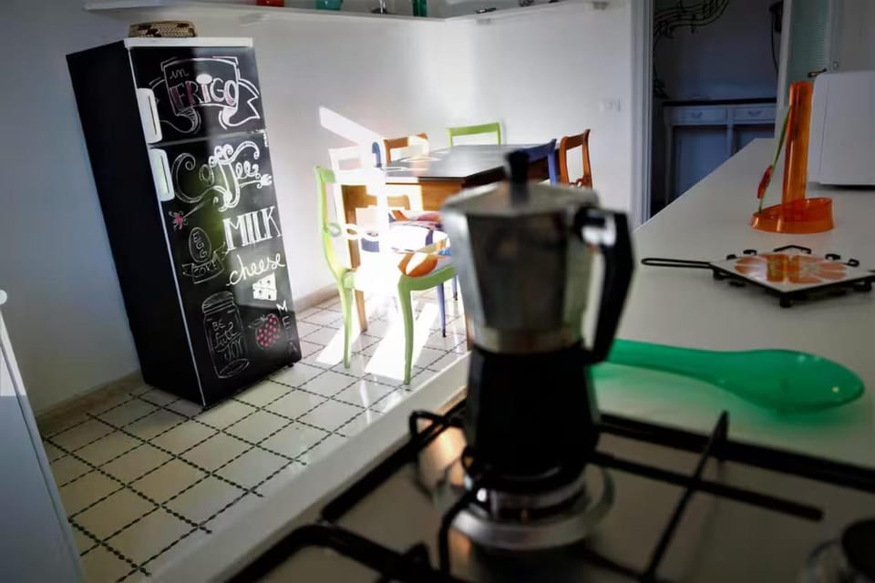 Heartwarming Apartment in ROMA - 5 Minutes from Colosseum Apartment in Rome