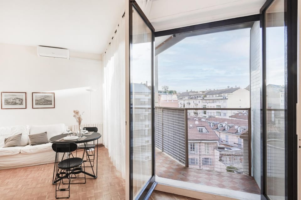 Balcony/Terrace, Seating area, City view