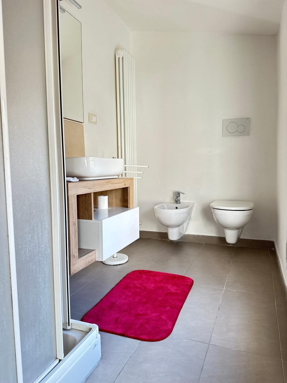 Toilet, Bathroom, bidet, towels