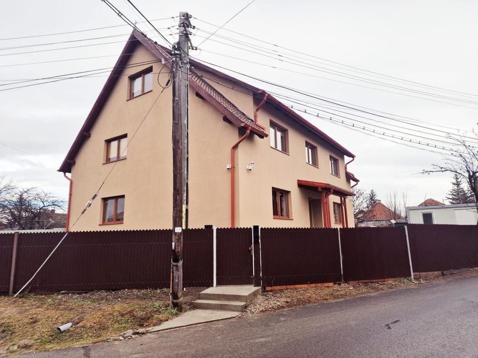 Property building, Street view