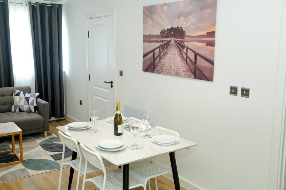 Food and drinks, Dining area
