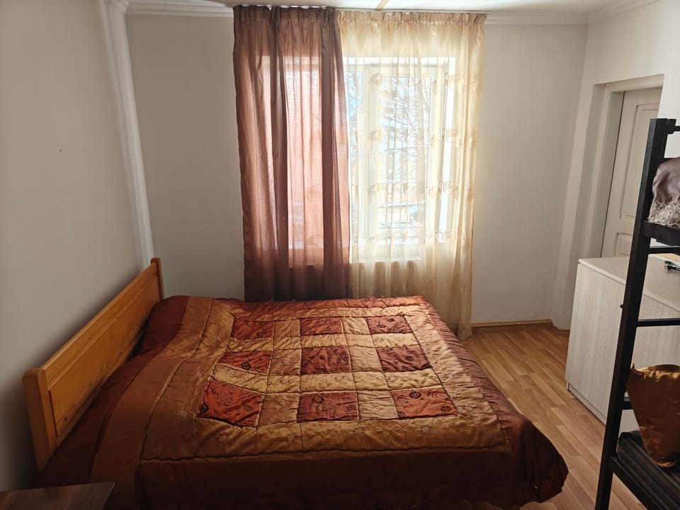 Tuz House R4 Apartment hotel in Georgia