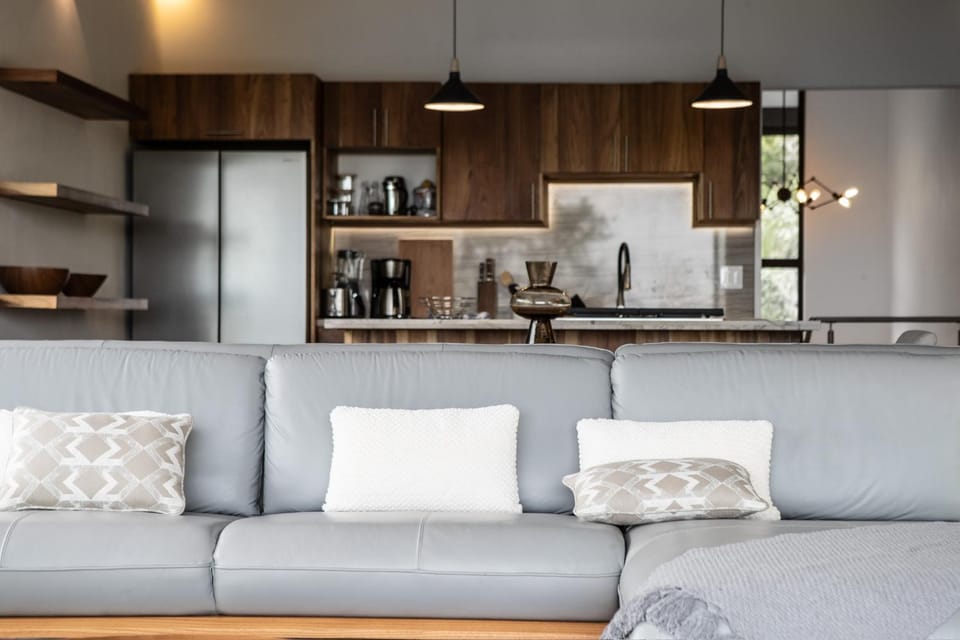Kitchen or kitchenette, Living room