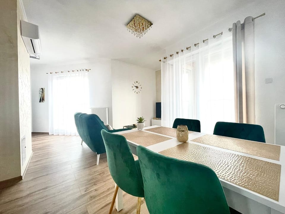 EASY RENT- Północna Old Town View, Free Parking, 24h Check-in Apartment in Masovian Voivodeship