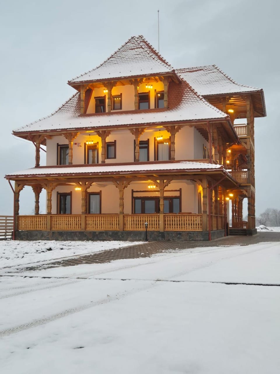 Property building, Day, Winter