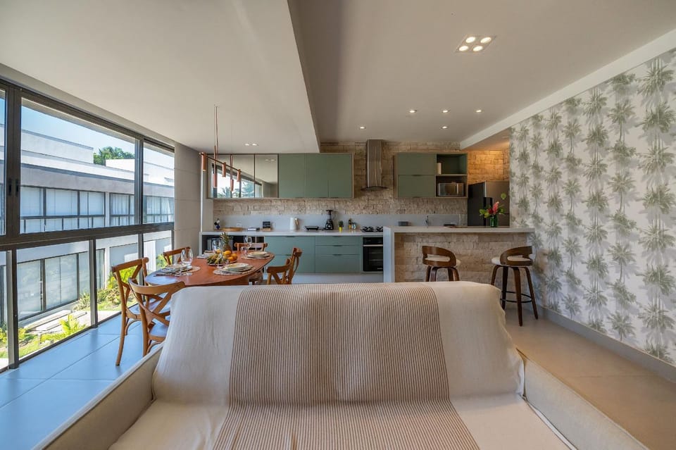 Kitchen or kitchenette, Living room, Seating area, Dining area, stove