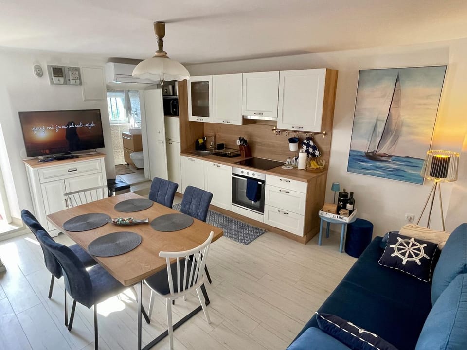 Holiday House Baska Hill House in Lika-Senj County