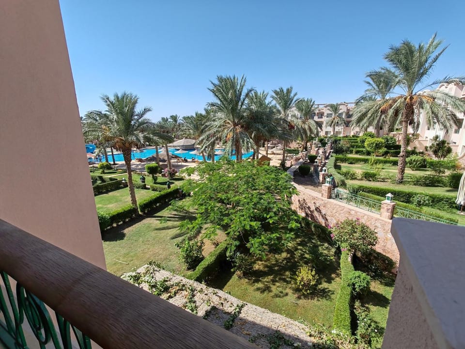 Balcony/Terrace, Pool view