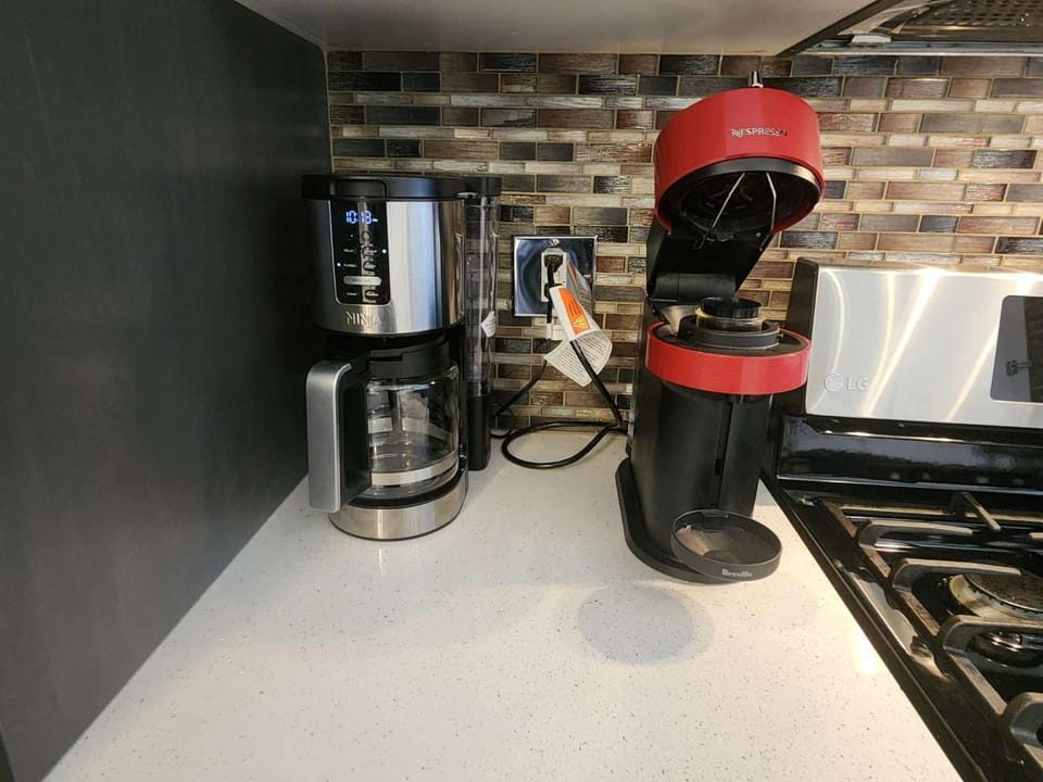 Coffee/tea facilities, Kitchen or kitchenette